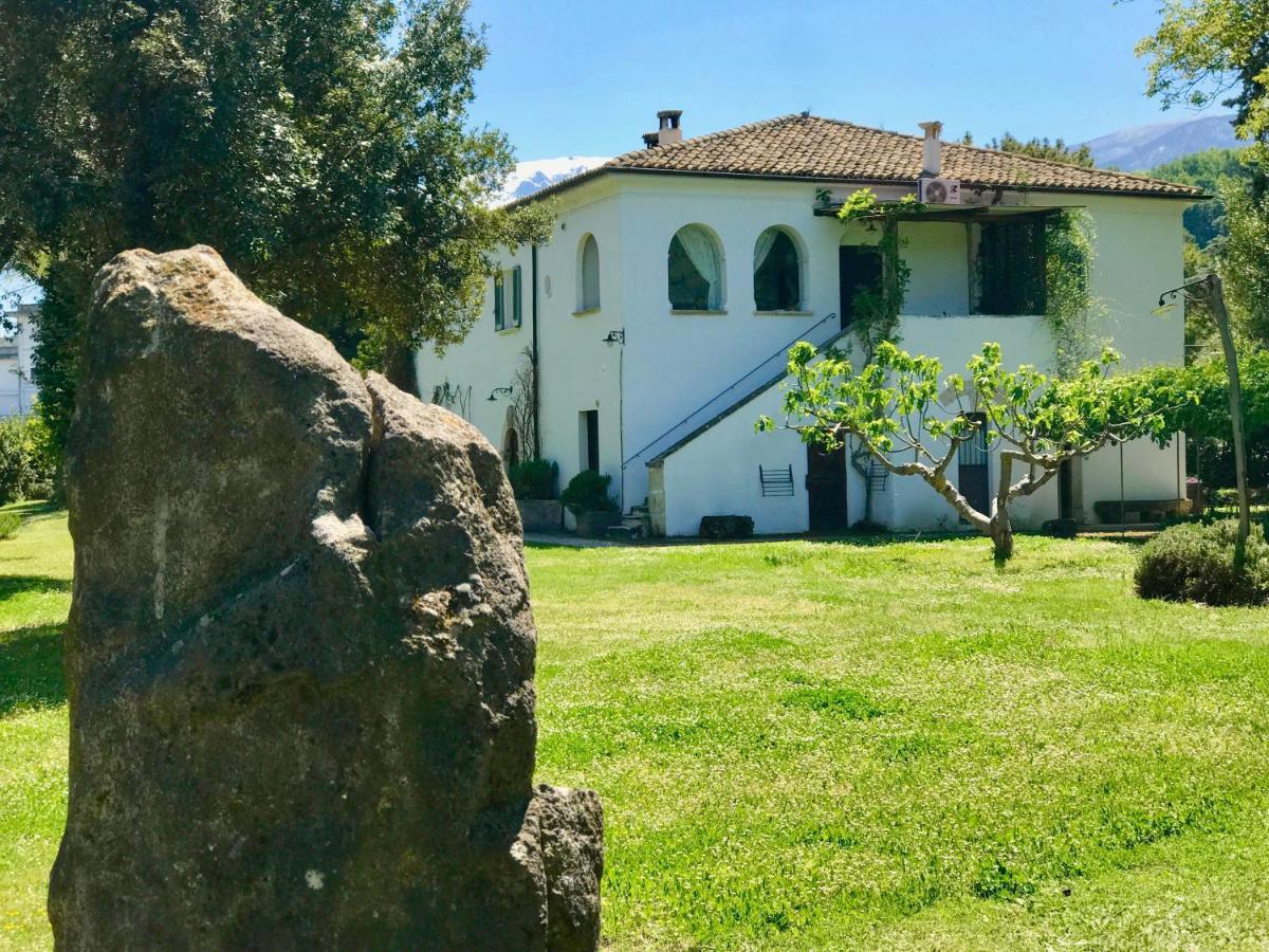 Agriturismo "Borgo Madonna Degli Angeli" - Charming Cottages In The Gardens ! Tocco da Casauria Exterior photo
