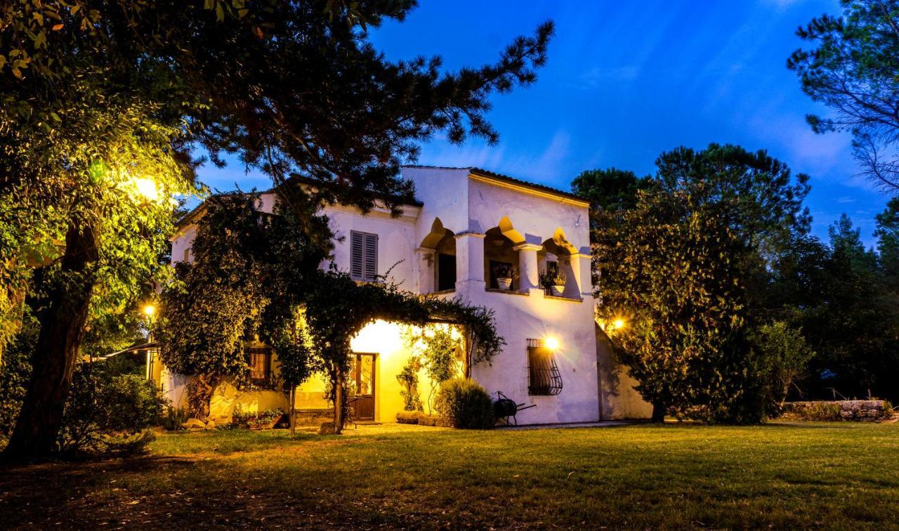 Agriturismo "Borgo Madonna Degli Angeli" - Charming Cottages In The Gardens ! Tocco da Casauria Exterior photo
