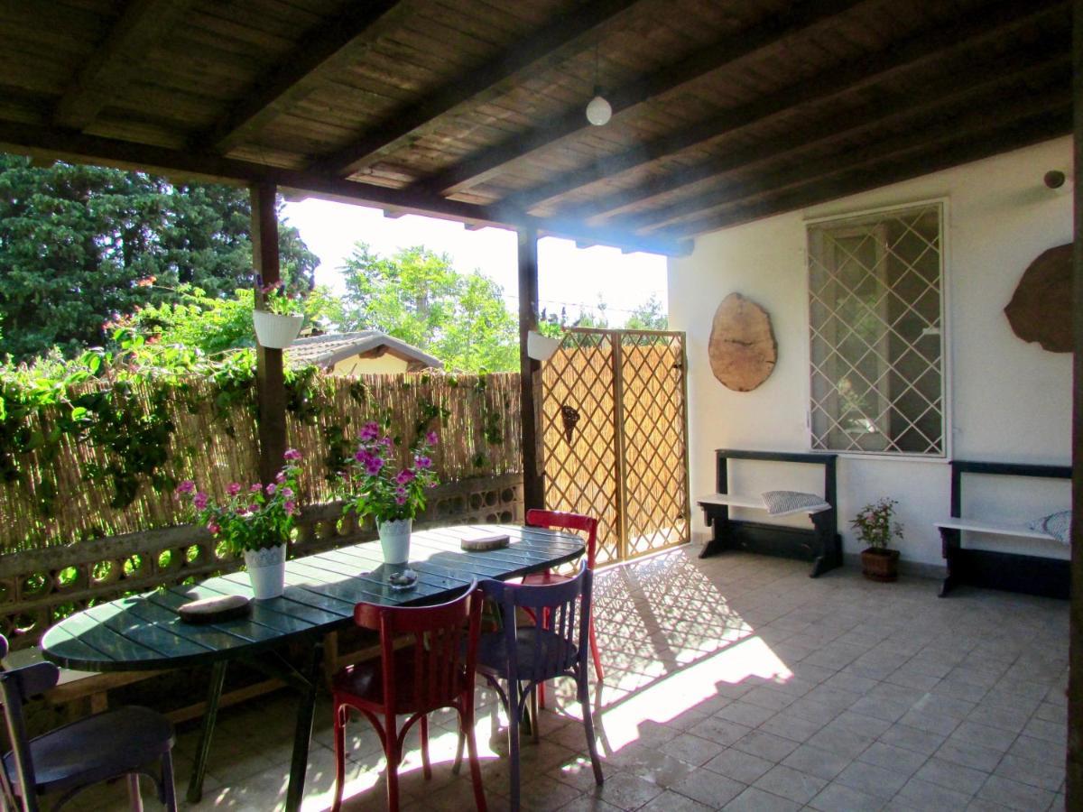 Agriturismo "Borgo Madonna Degli Angeli" - Charming Cottages In The Gardens ! Tocco da Casauria Exterior photo