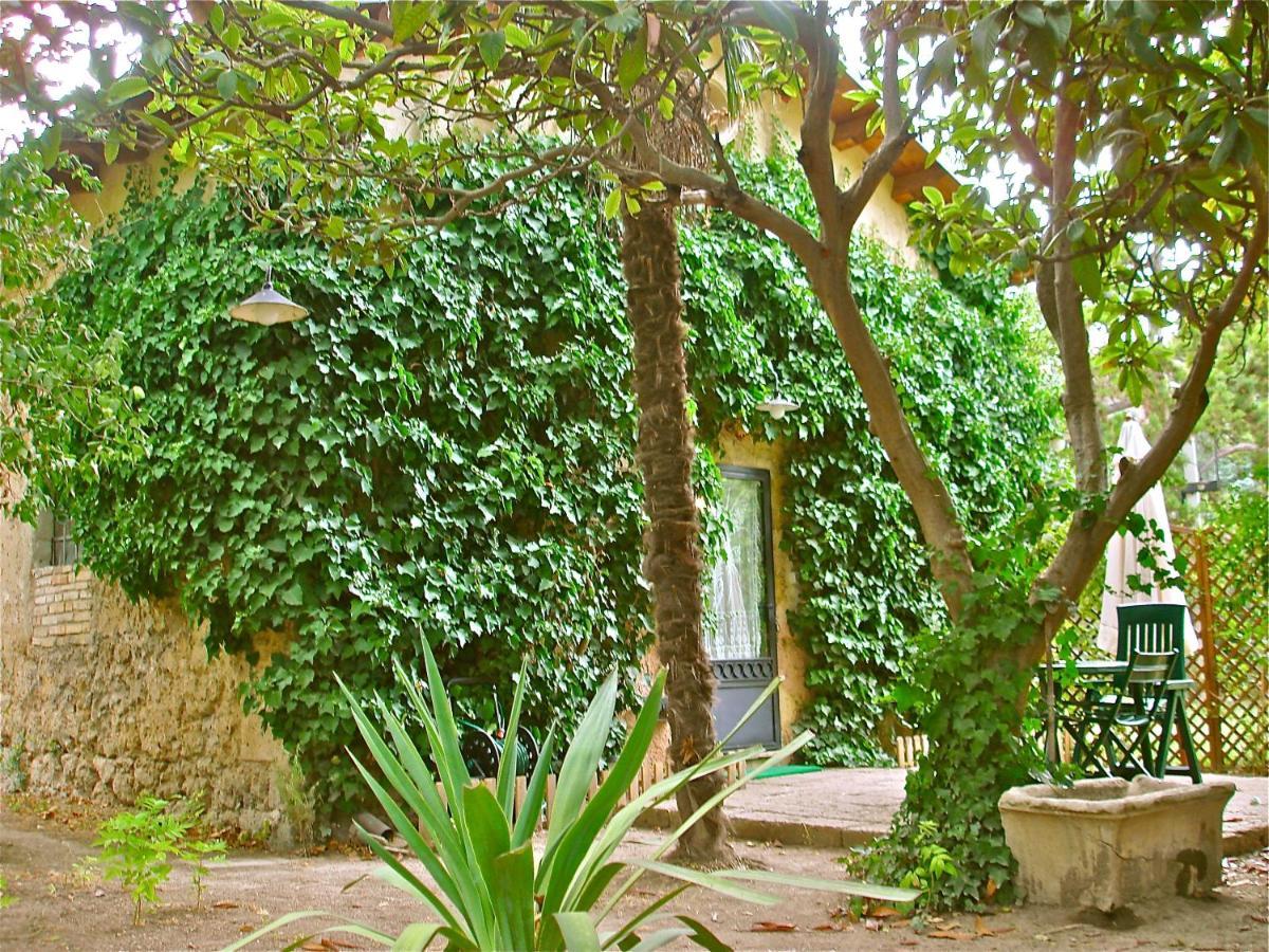 Agriturismo "Borgo Madonna Degli Angeli" - Charming Cottages In The Gardens ! Tocco da Casauria Exterior photo