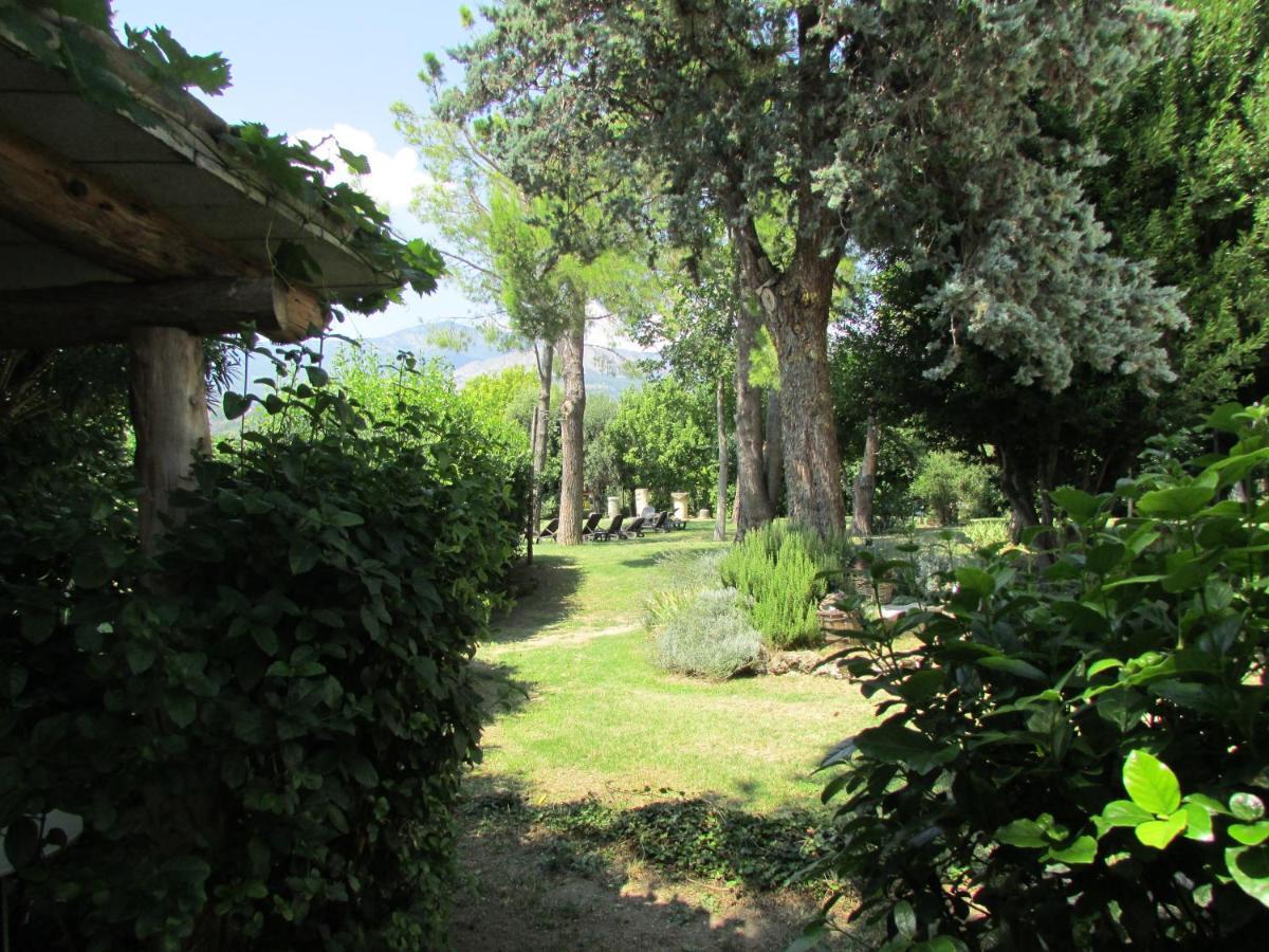 Agriturismo "Borgo Madonna Degli Angeli" - Charming Cottages In The Gardens ! Tocco da Casauria Exterior photo