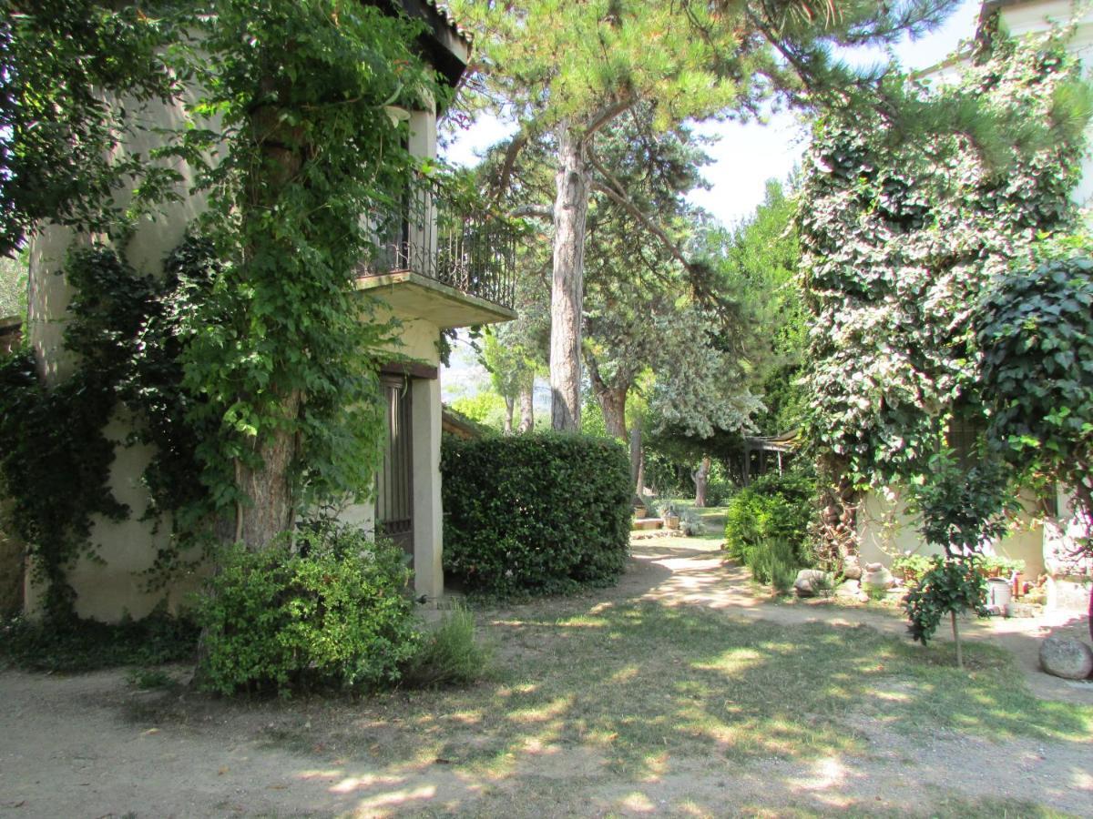 Agriturismo "Borgo Madonna Degli Angeli" - Charming Cottages In The Gardens ! Tocco da Casauria Exterior photo